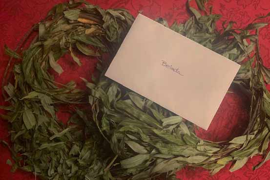 willow wreath for Belinda Spokesrabbbit